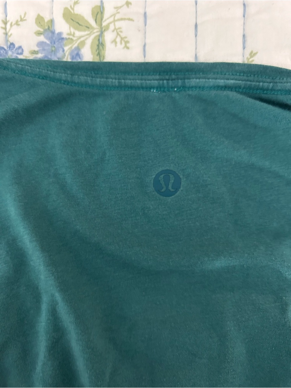Lululemon Short Sleeve Crew Neck Tee in Teal Green - Picture 3 of 3
